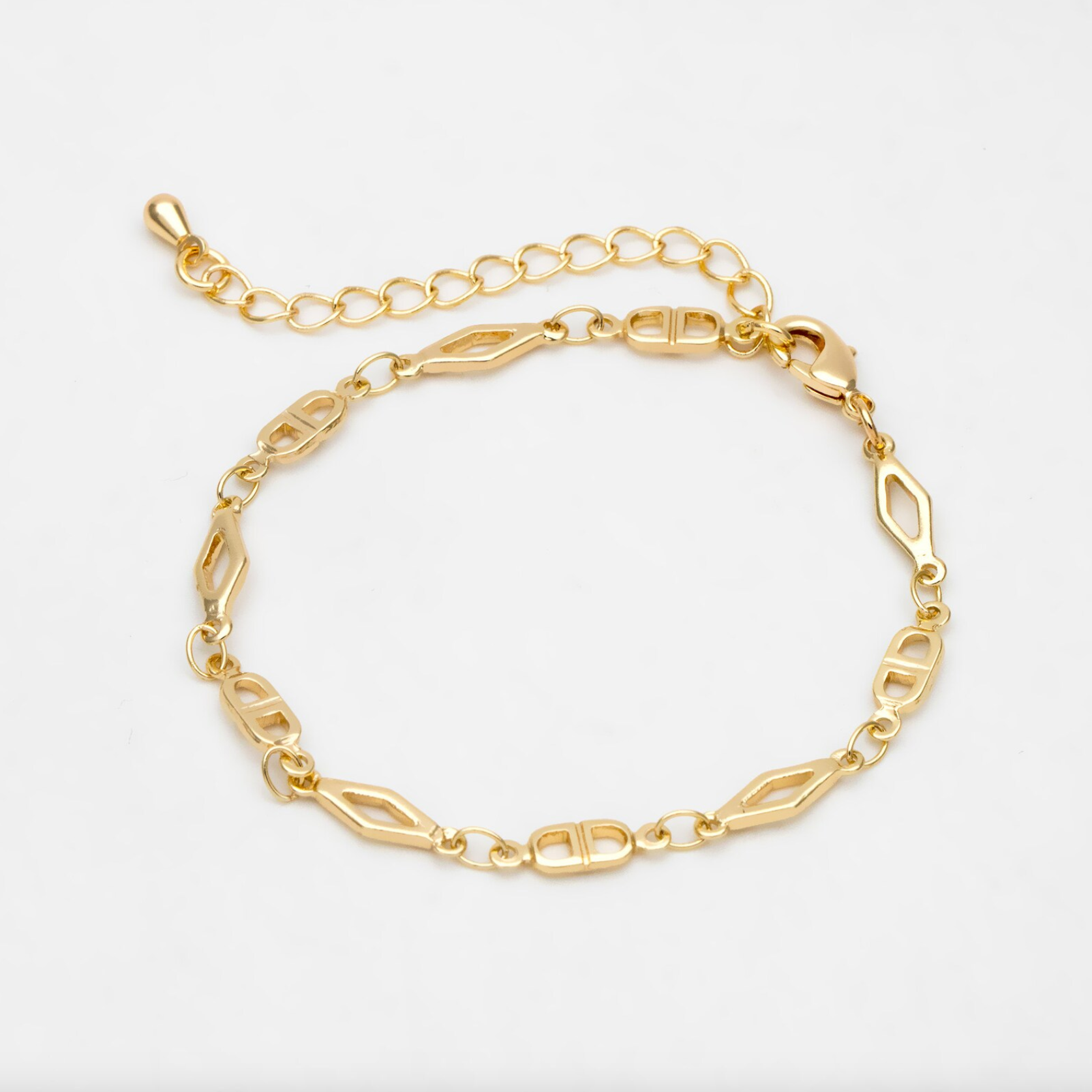 Rhombus and Mariner Chain Link Bracelet.
