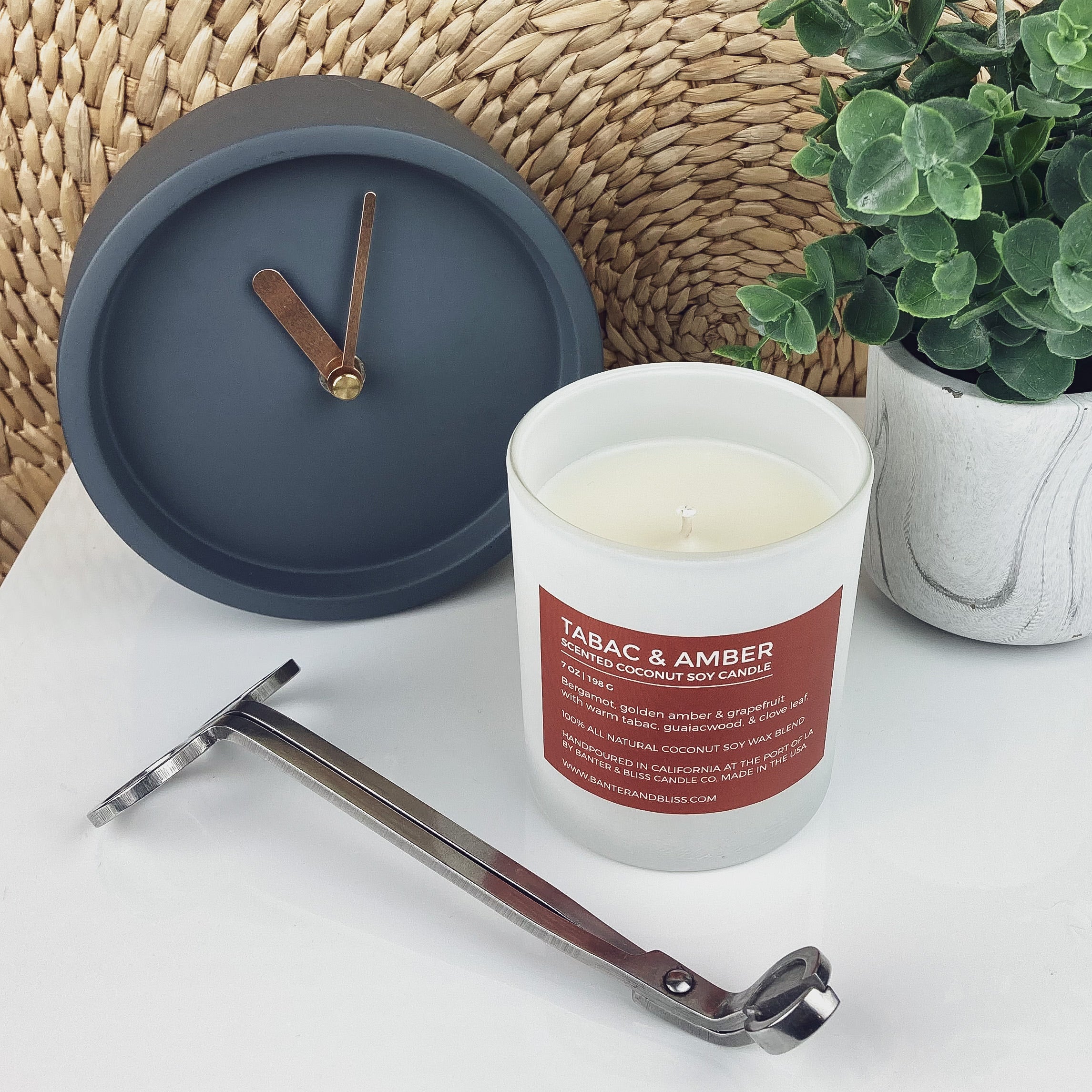Tabac & Amber Scented Candle (7 oz. | 198 g)