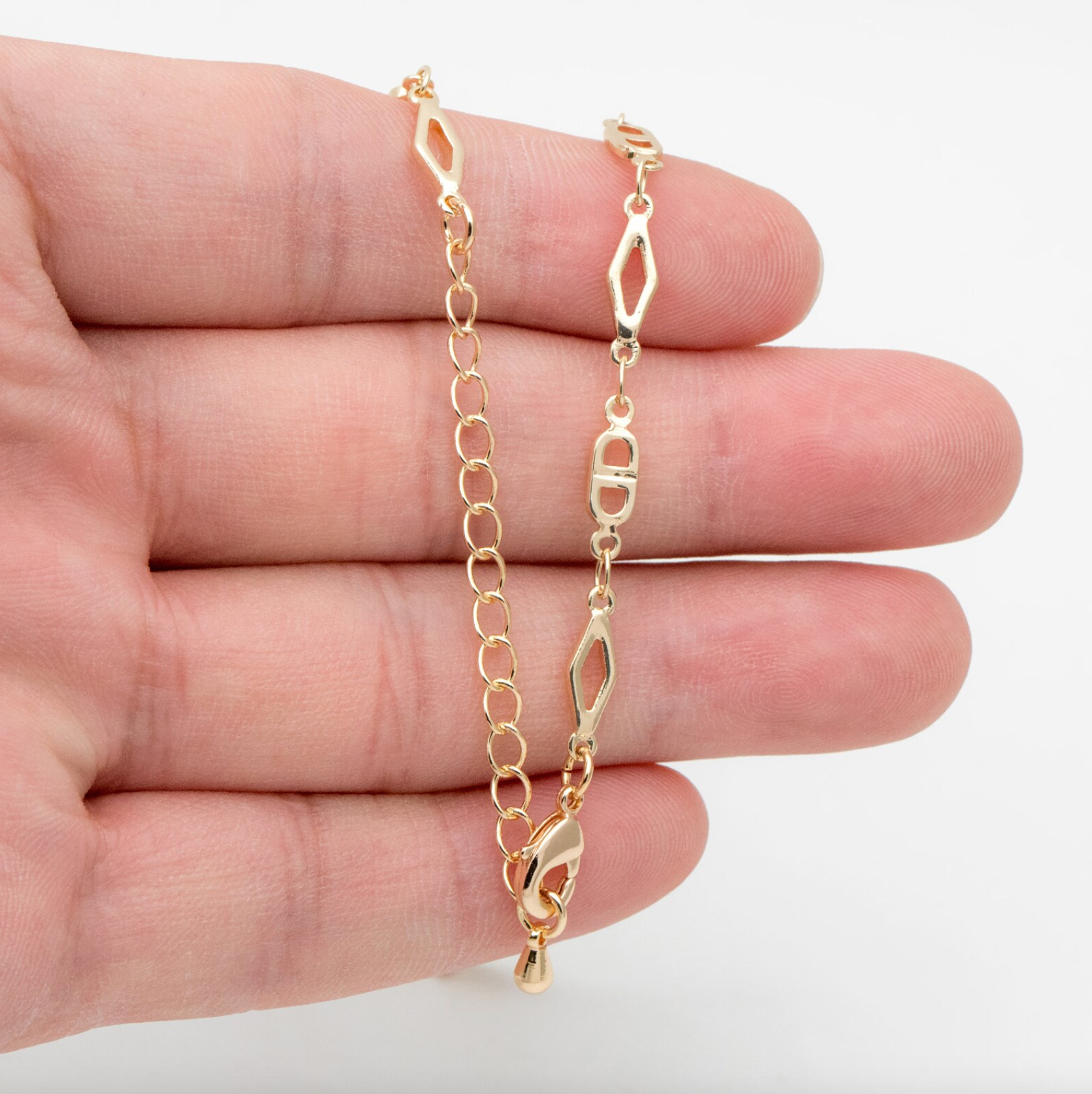 Rhombus and Mariner Chain Link Bracelet.